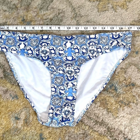 🌊Cabana Life, Bikini Bottom, Like New, Size L - Picture 2 of 6